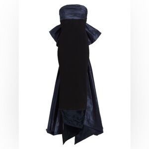 Oscar de la Renta Black Strapless Gown